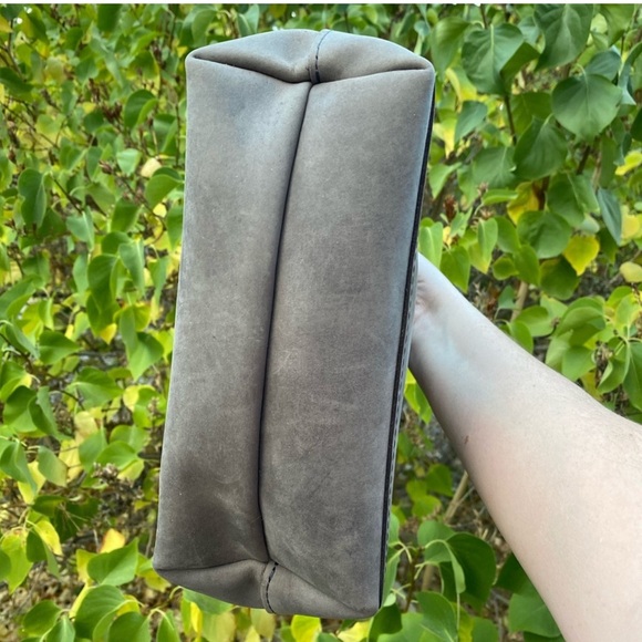 Portland Leather Gray Crossbody Bag - Picture 4 of 9